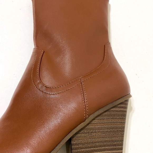 Chic Brown Heeled Boots for Women - Picture 7 of 9